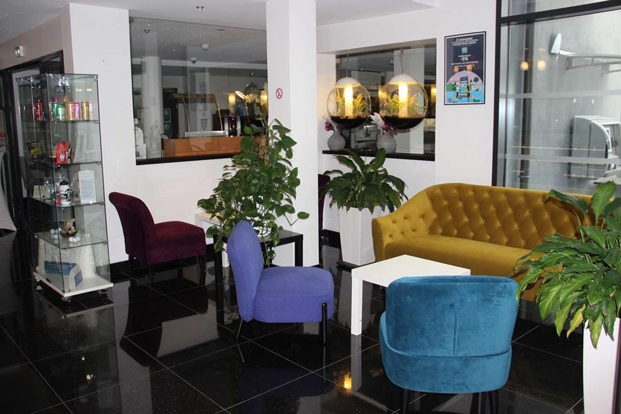 Kyriad Saint Quentin En Yvelines - Montigny Exterior foto
