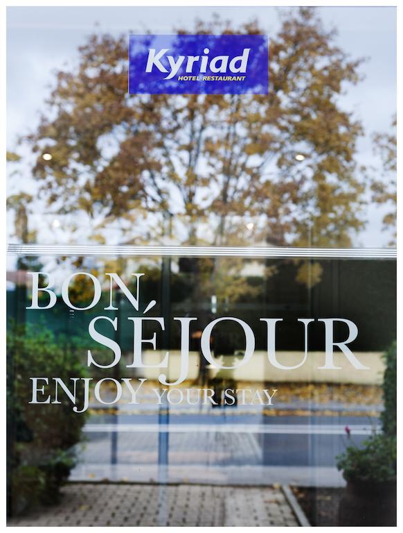 Kyriad Saint Quentin En Yvelines - Montigny Exterior foto